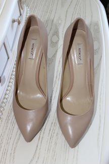Бежевые туфли Vitacci 39 размер