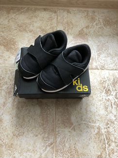 Кроссовки Adidas 23