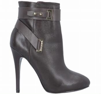 Ботинки Guess на каблуках