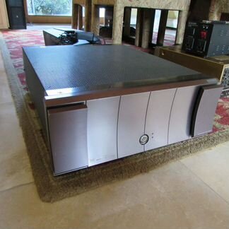 Onkyo Integra Research / 7x300W