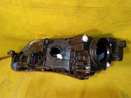 Фара правая Skoda superb 3
