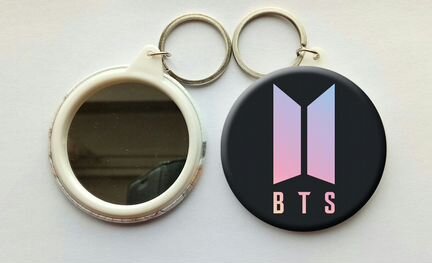 BTS брелок-зеркальце с логотипом