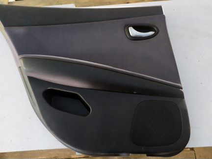 Обшивка задняя левая Nissan Primera P12