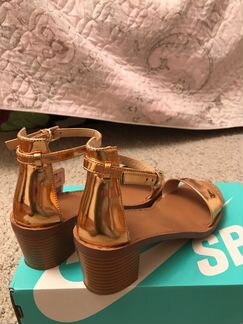 Босоножки Zara