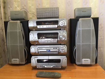 Музыкальный центр