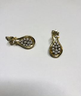 Золотые серьги с бриллиантами