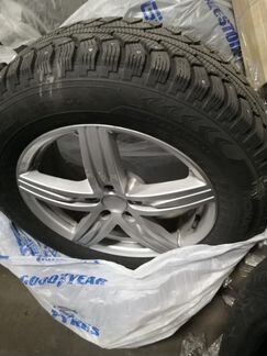 Шины Nokian Nordman 5 с дисками на Nissan X-Trail