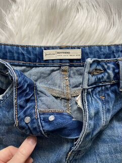 Джинсы Stradivarius