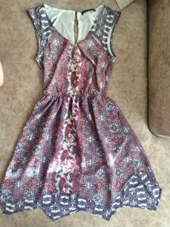 Платье bershka 42 размер