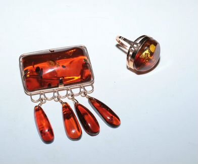 Янтарь золото, кольцо и брошь СССР