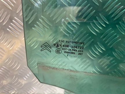 Стекло заднее правое Citroen C3 2 1.6 2013