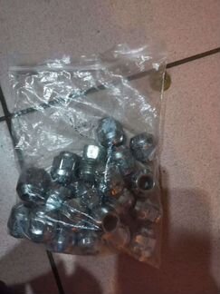 Гайки колесные