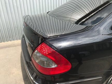 Спойлер на Mercedes-Benz W211