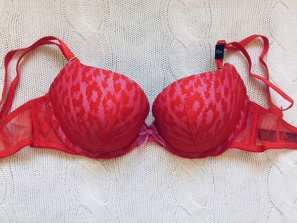 Бюстгальтер пуш-ап Victoria’s Secret р-р 32d Новый