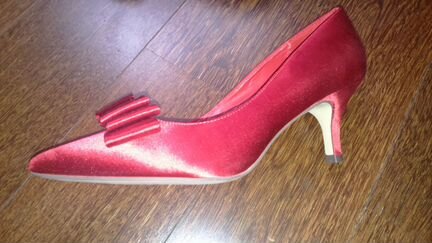 Атласные туфли