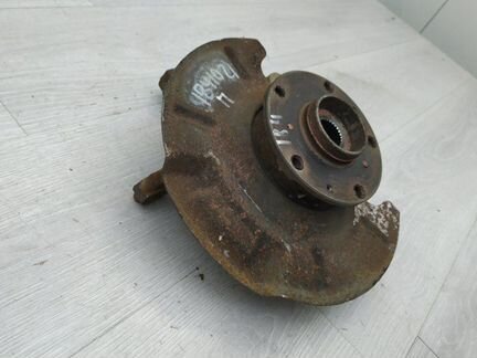 Кулак передний правый 4511179J51 Suzuki SX4