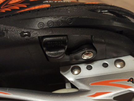 Роликовые коньки