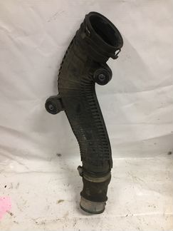 Патрубок интеркулера Шкода Фольксваген