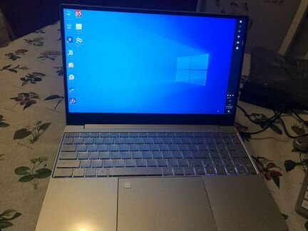 Ноутбук 15,6 дюймов. i5 5257 4K 16gb/1tb